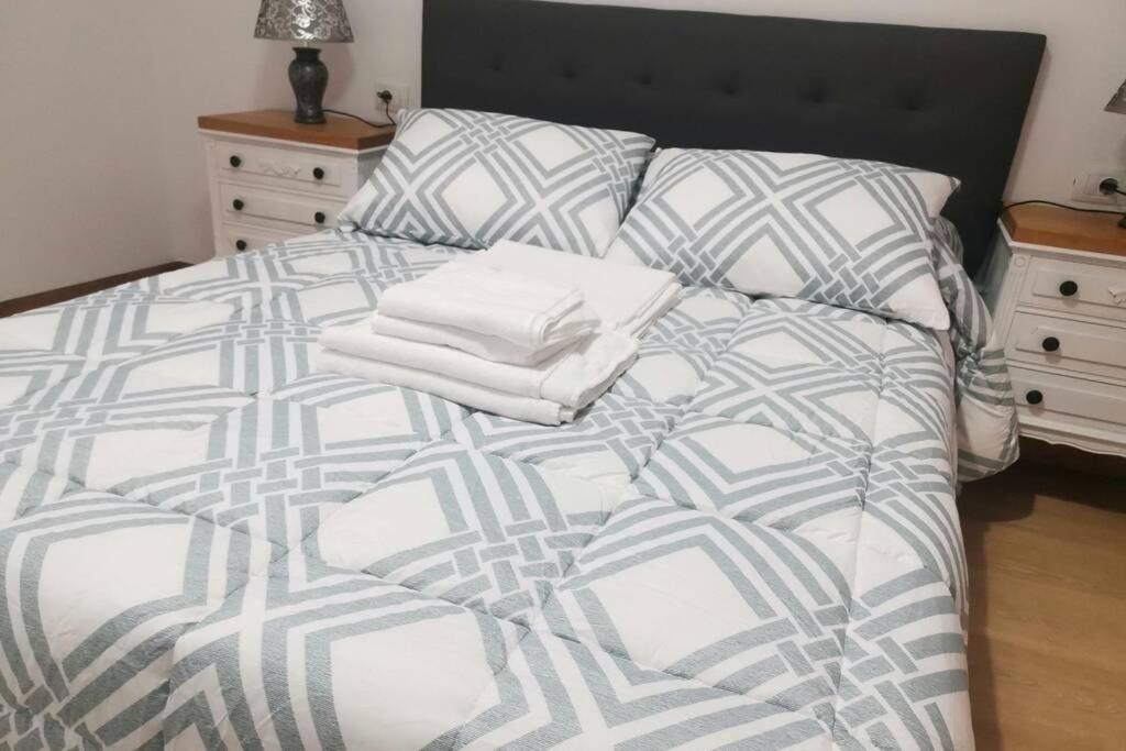 Apartamento Lalin Centro Ll ภายนอก รูปภาพ
