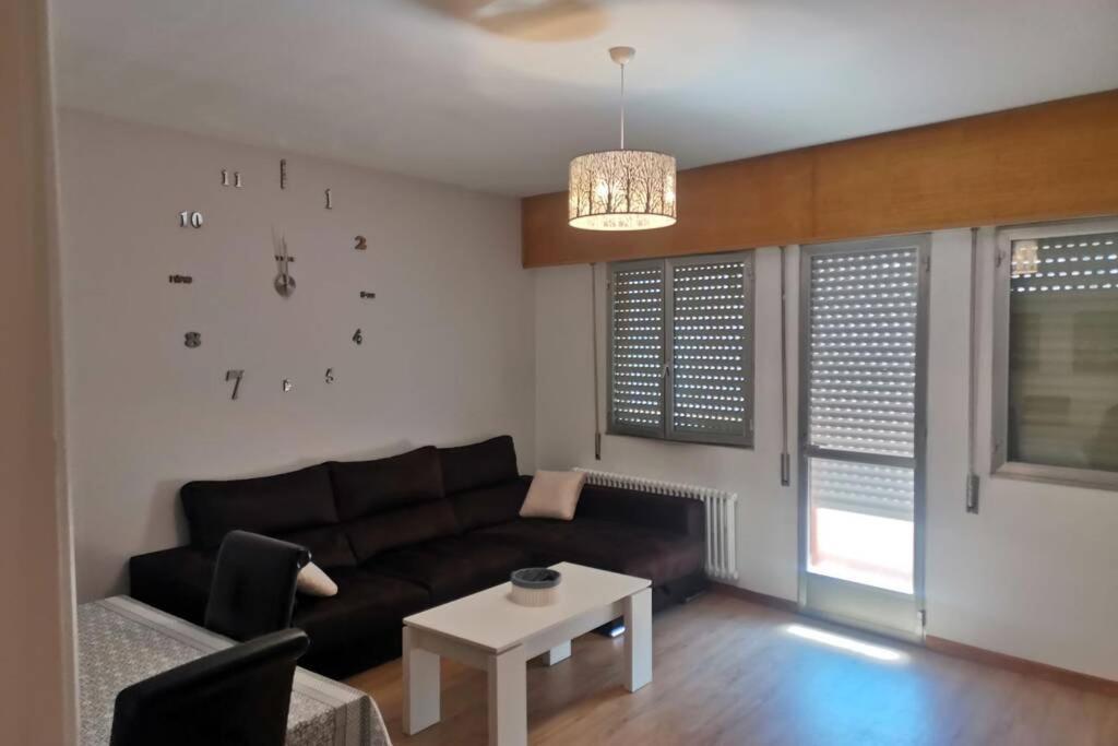 Apartamento Lalin Centro Ll ภายนอก รูปภาพ
