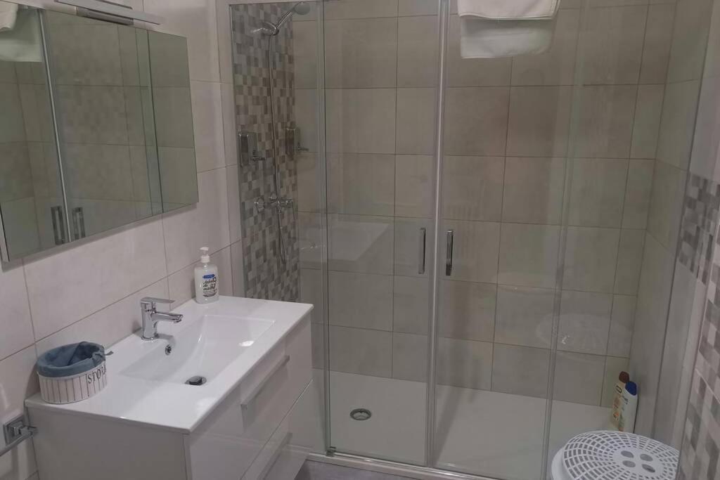 Apartamento Lalin Centro Ll ภายนอก รูปภาพ